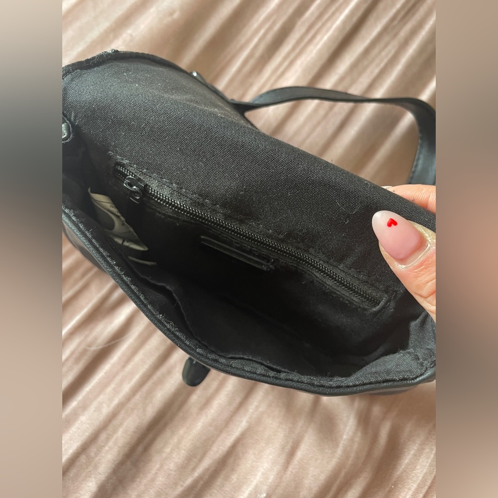 Aldo black quilted crossbody that can be worn as waist bag - Picture 5 of 5